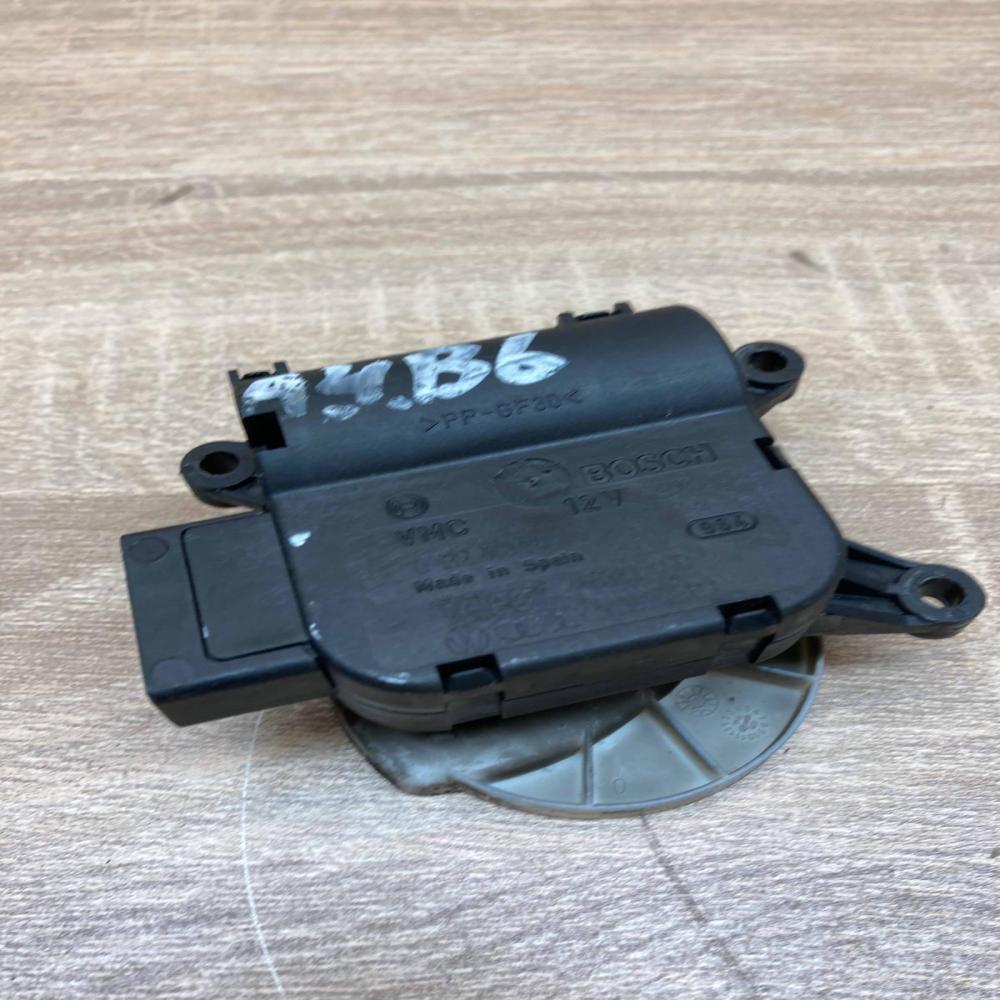 8E1820511C 0132801302  Air flap motor/actuator Audi A4 S4 B6 8E 8H
