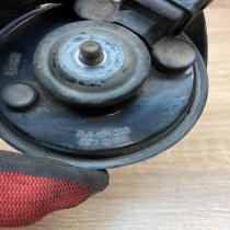 7L0351223   Horn signal Volkswagen Touareg I