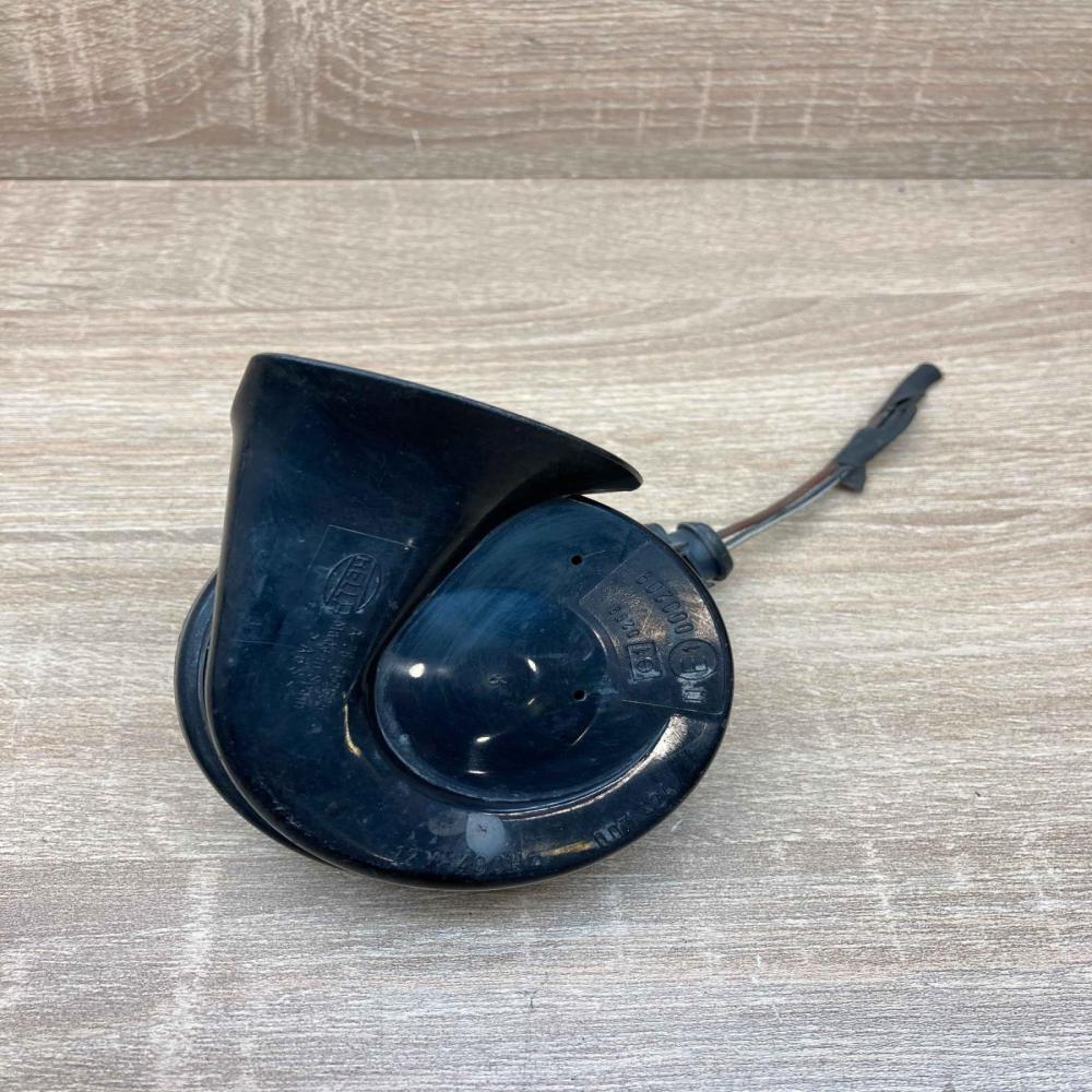3C0951221 4D0971992  Horn signal Volkswagen PASSAT B6