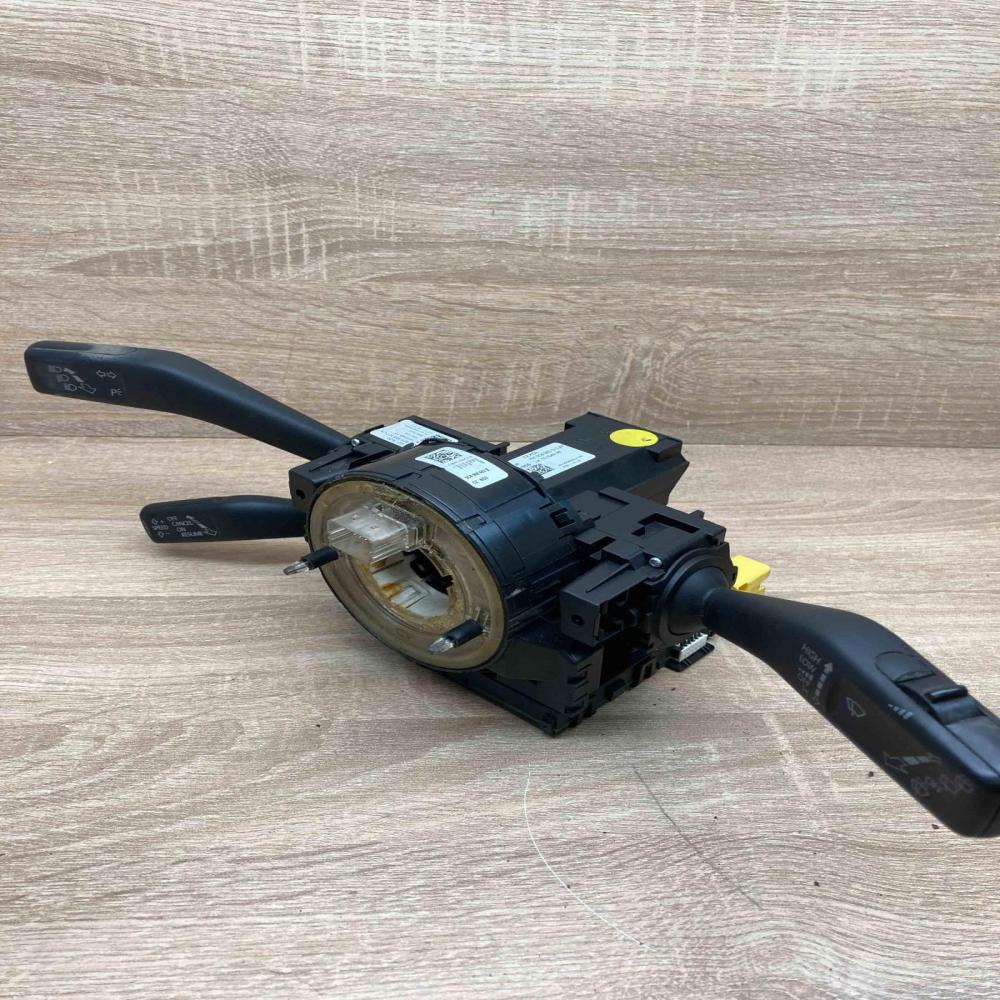 3C0953549AC 3C0959653B  Wiper turn signal indicator stalk/switch Volkswagen PASS