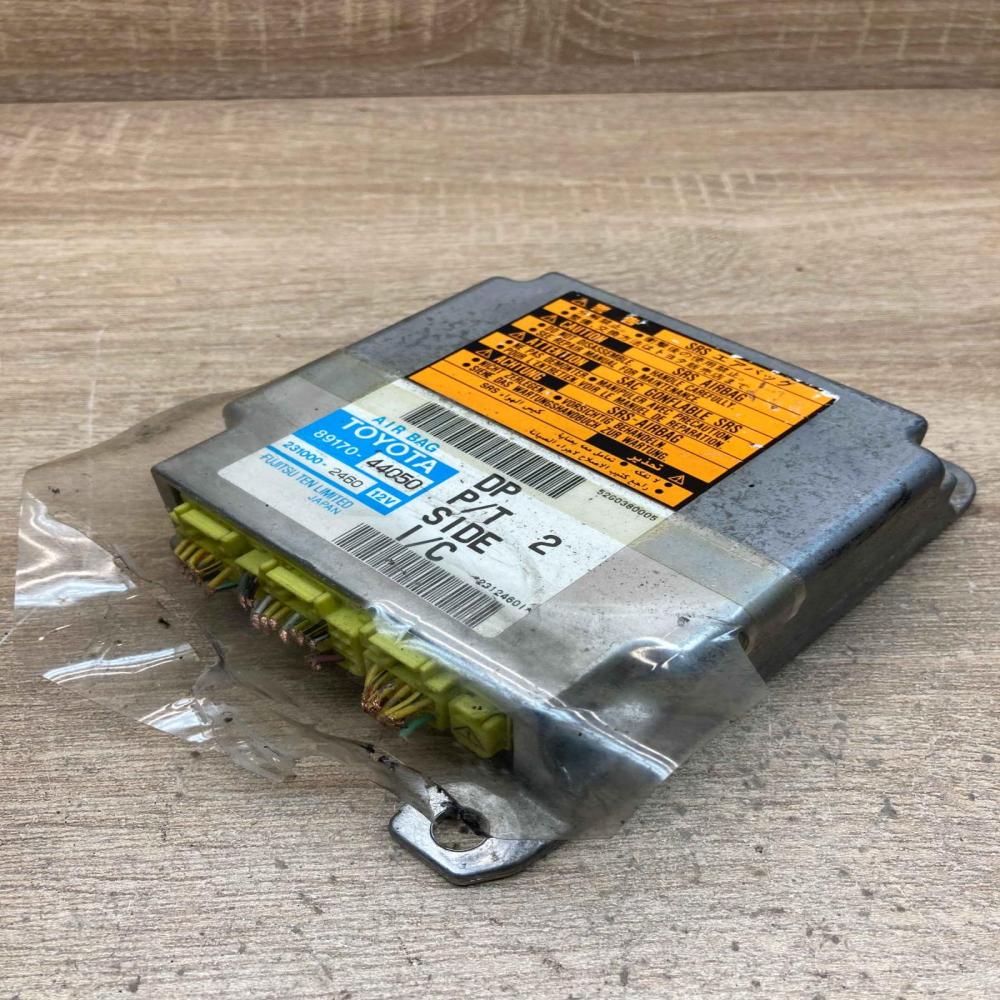 89170 44050 231000 2460  Airbag control unit/module Toyota Avensis T220