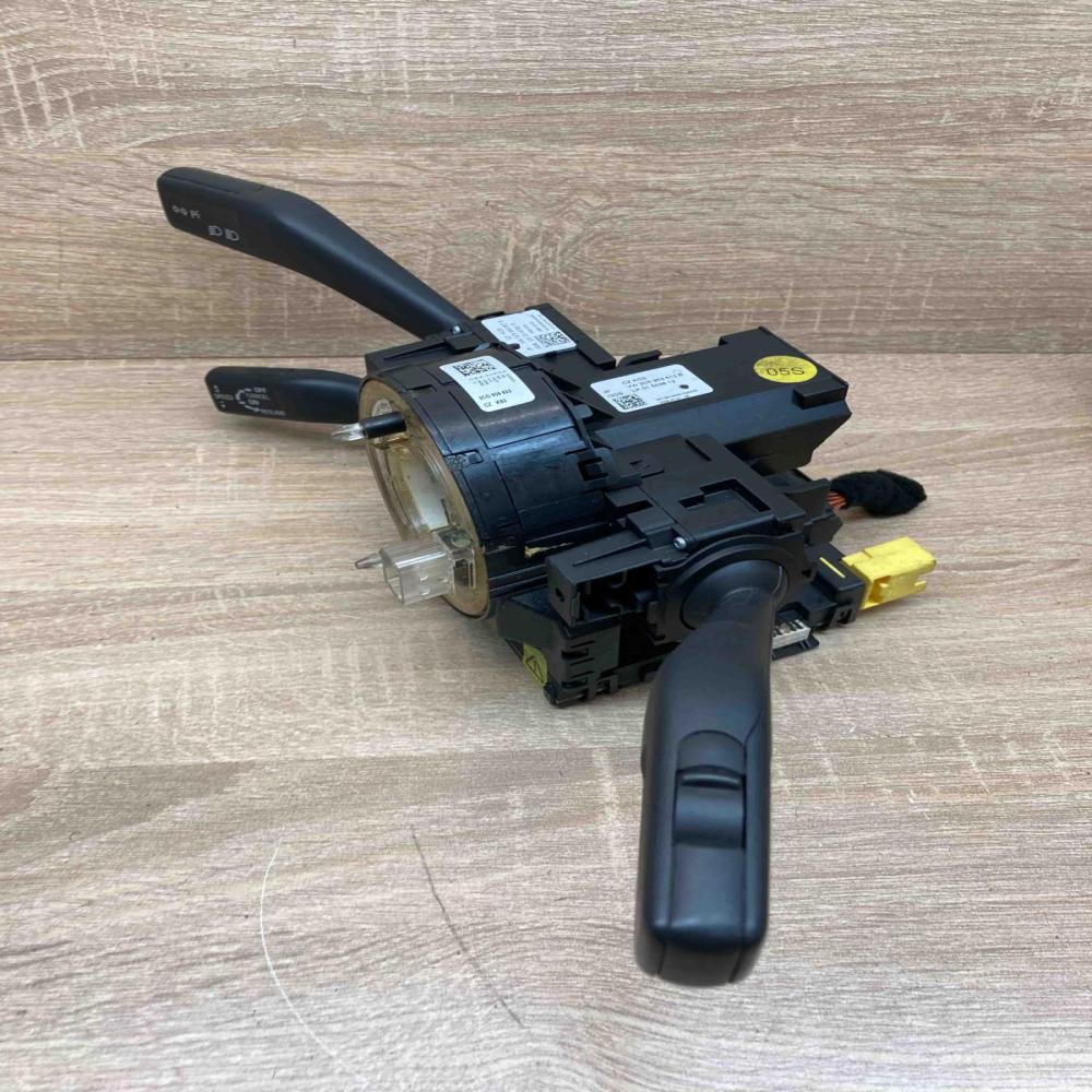 3C0953549B 3C5953513B  Wiper turn signal indicator stalk/switch Volkswagen PASSA