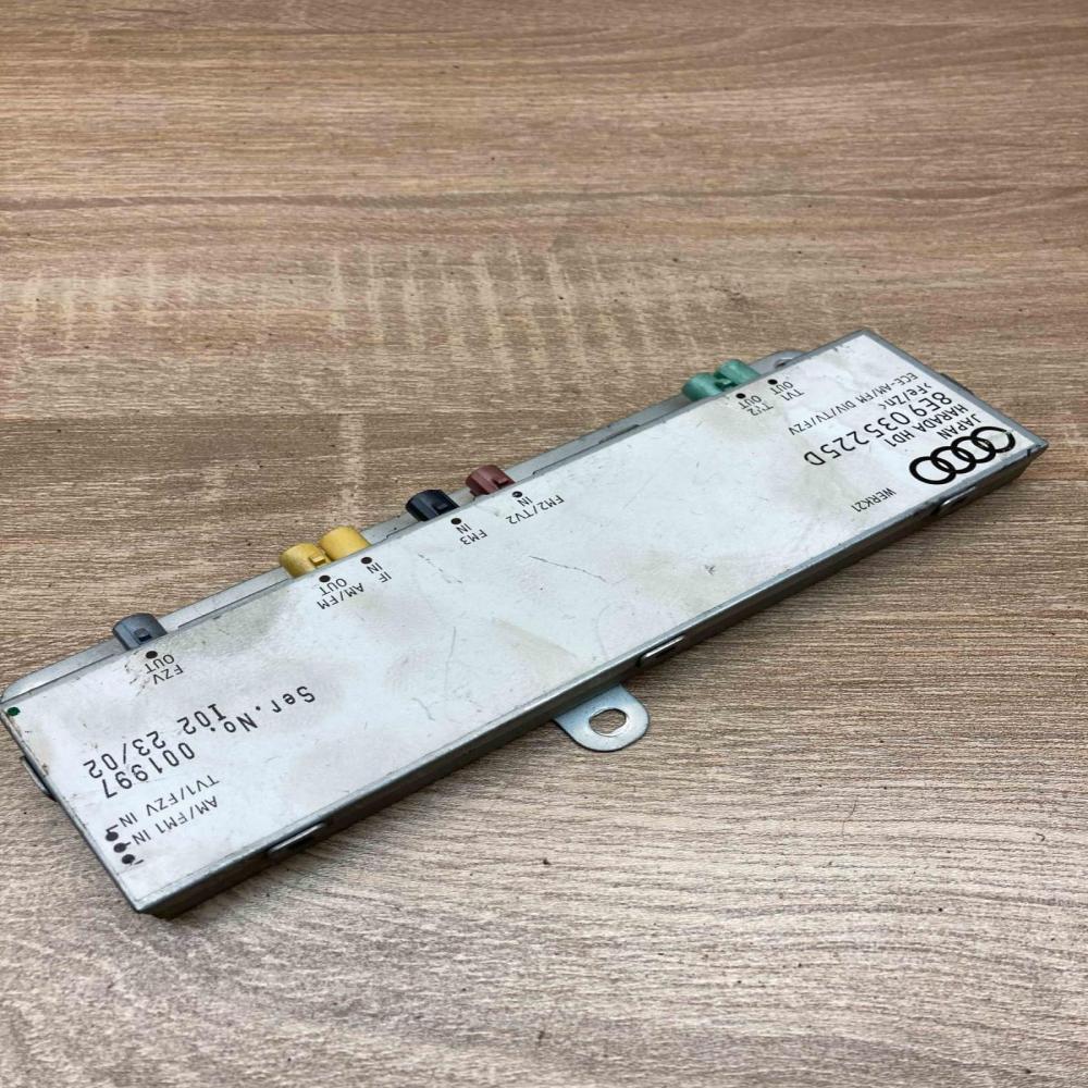 8E9035225D   Aerial antenna amplifier Audi A4 S4 B6 8E 8H