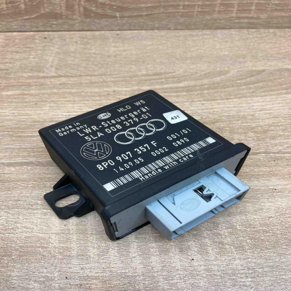 8P0907357F 5LA008379  Light module LCM Audi A3 S3 8P