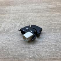 607 2D4   Electric window control switch Mazda 6