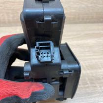 3T0827300B   Tailgate/trunk/boot lock/catch/latch Skoda Superb B6 (3T)