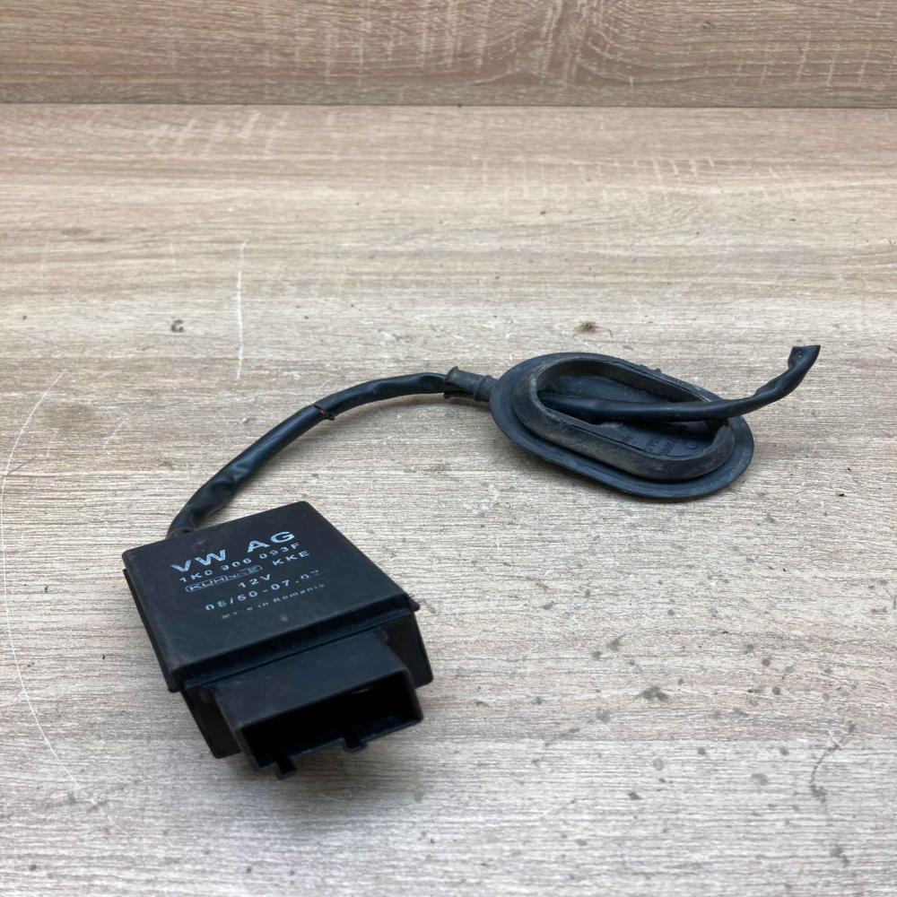 1K0906093F   Fuel pump relay Volkswagen PASSAT B6