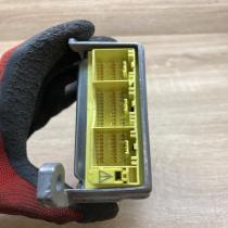 89170 05161 215767 106  Airbag control unit/module Toyota Avensis T250