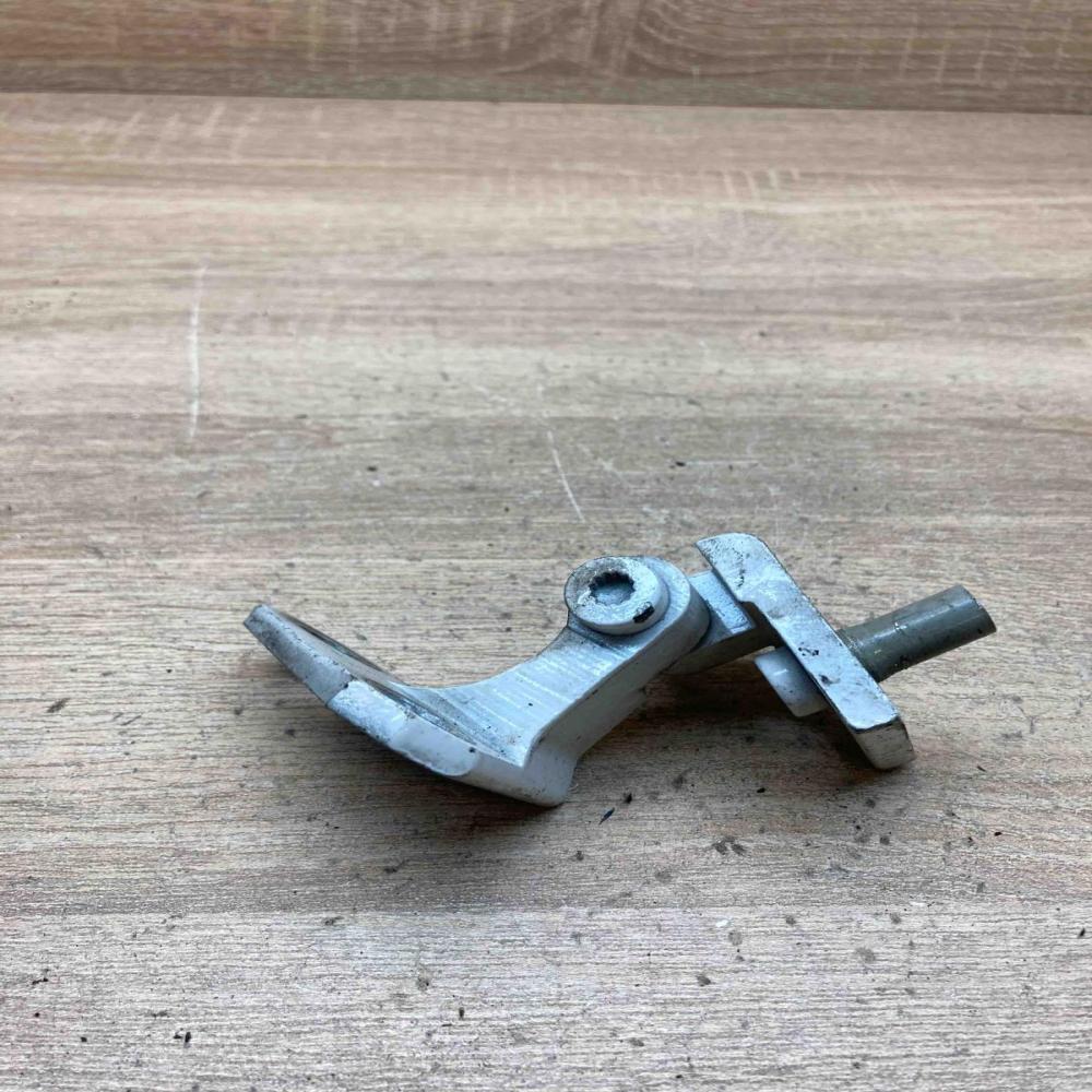 1K0831401 A04657  Front door upper hinge Volkswagen Golf V