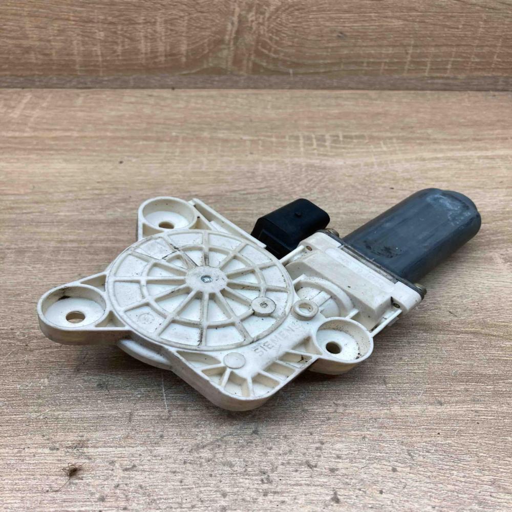 A2118202342 991893 100  Rear door window regulator motor Mercedes-Benz E W211