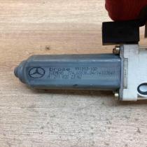 A2118202342 991893 100  Rear door window regulator motor Mercedes-Benz E W211