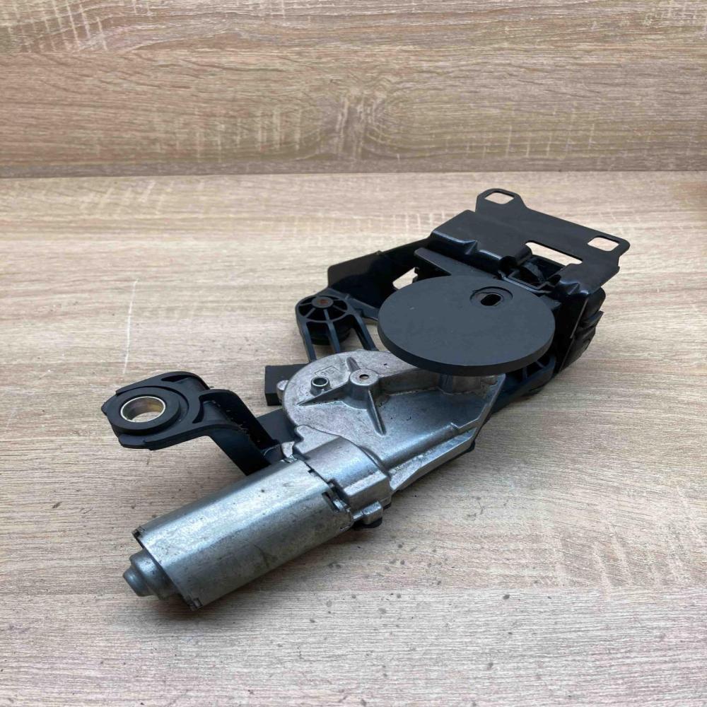 7171564 1397020120  Rear window wiper motor BMW 5 E60 E61