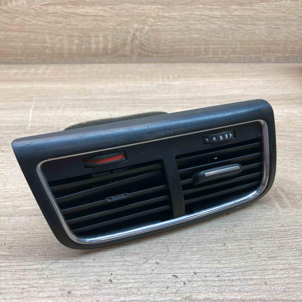 8K0819203D   Rear air vent grill Audi A4 S4 B8 8K