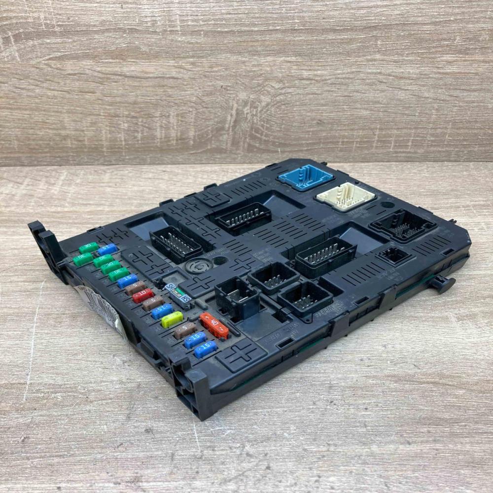 9666895680 230511  Central body control module Citroen C4 I Picasso
