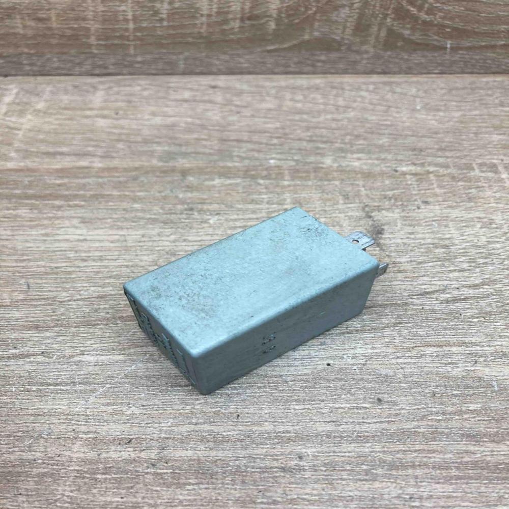 7700844036   Other relay Renault Laguna I