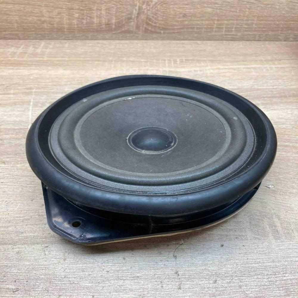 8E0035411   Rear door speaker Audi A4 S4 B6 8E 8H