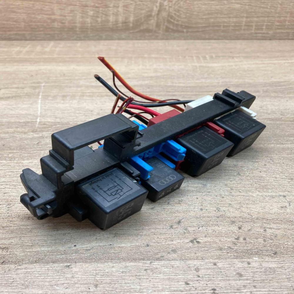 1K2937503B   Fuse module Volkswagen Golf VI