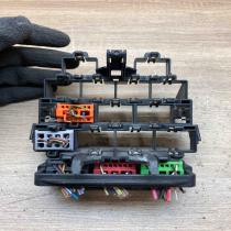 3D0937083   Fuse box set Audi A6 S6 C6 4F