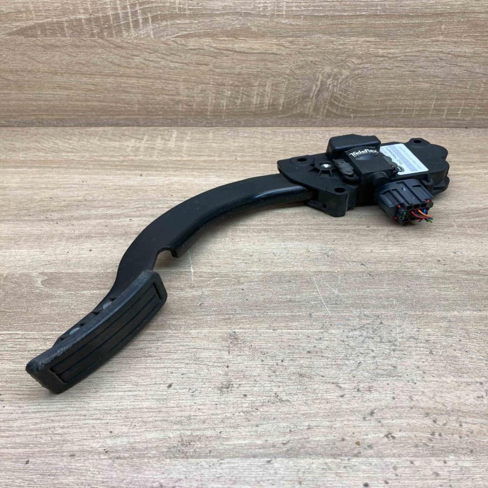 5H22 7R562AA8PVJ BQ6FA  Accelerator throttle pedal Land Rover Range Rover L322