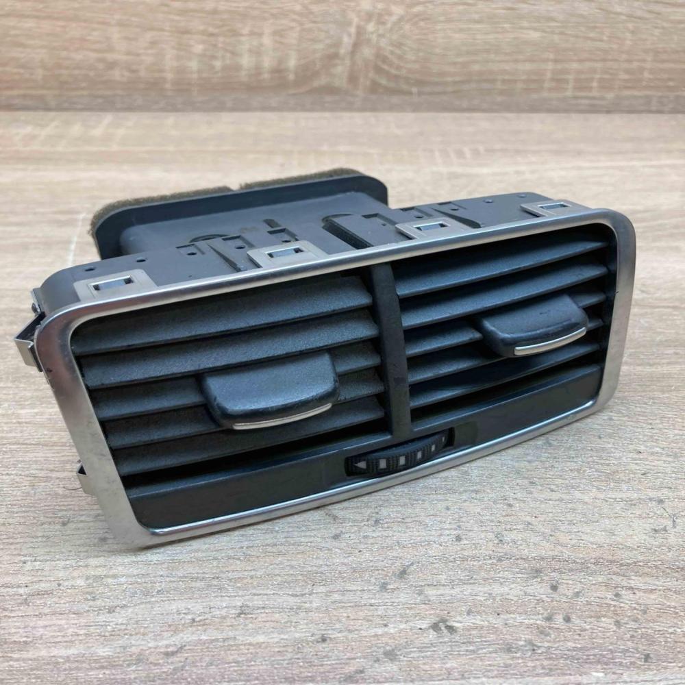 4F0819203B   Dash center air vent grill Audi A6 S6 C6 4F