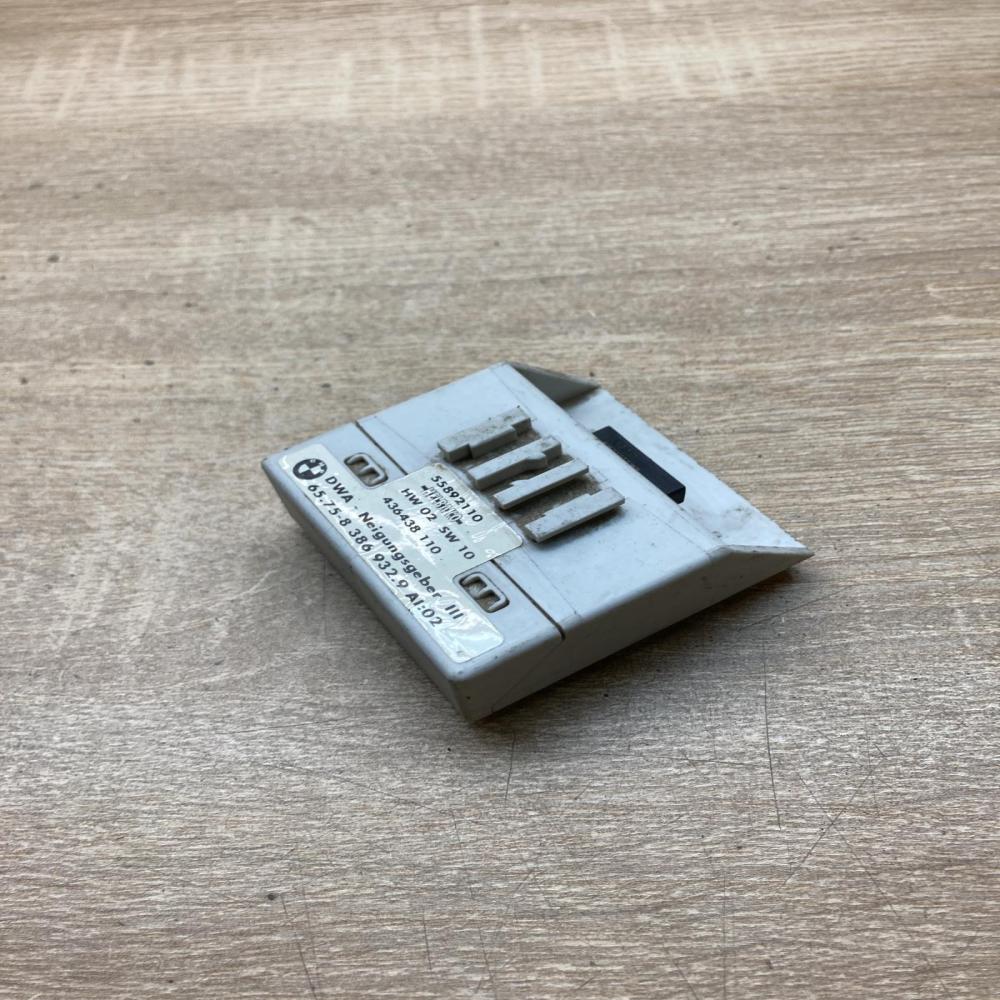8386932 55892110  Alarm relay BMW 5 E39
