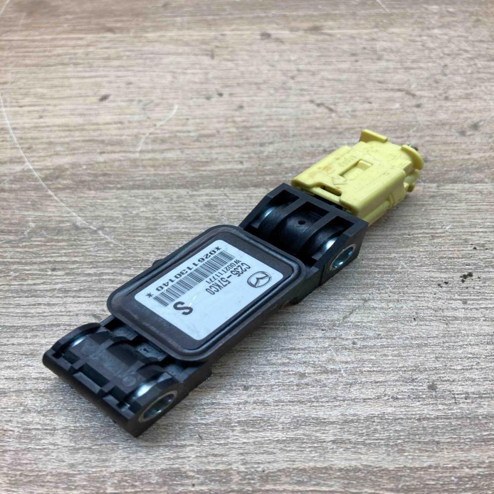 C235 57KC0  S Airbag deployment crash/impact sensor Mazda 5