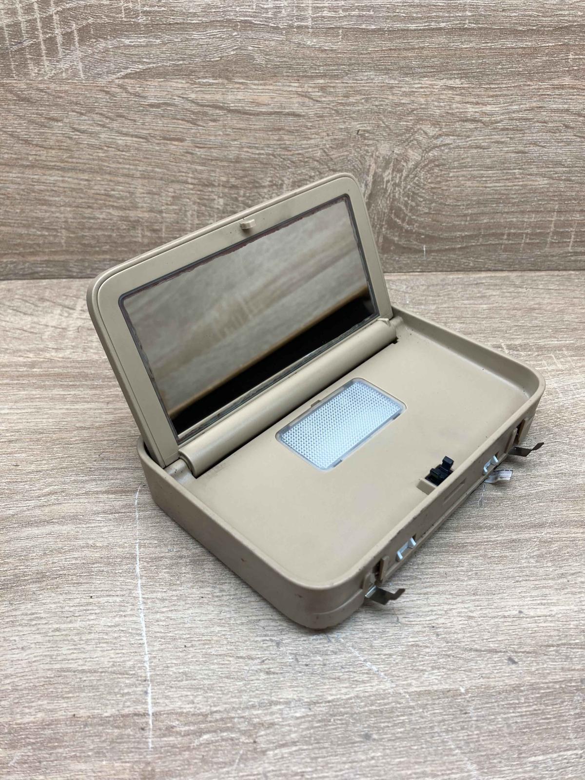 A2218101817 18310050  Other interior light Mercedes-Benz S W221