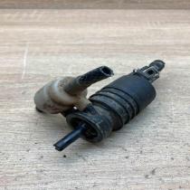 90563762   Windscreen/windshield washer pump Opel Signum