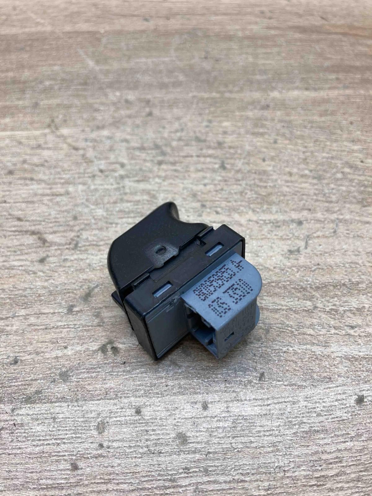 8K0959855A   Electric window control switch Audi A4 S4 B8 8K