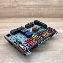 90589965 90191753  Fuse module Opel Astra G