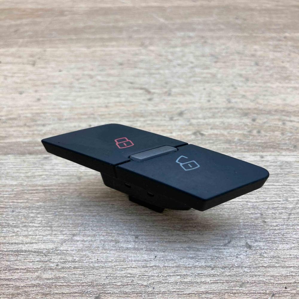 Audi A4 Lock Switch   Central locking switch button Audi A4 S4 B7 8E 8H