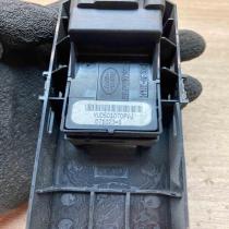 YUD501070PVJ   Electric window control switch Land Rover Discovery 3 - LR3
