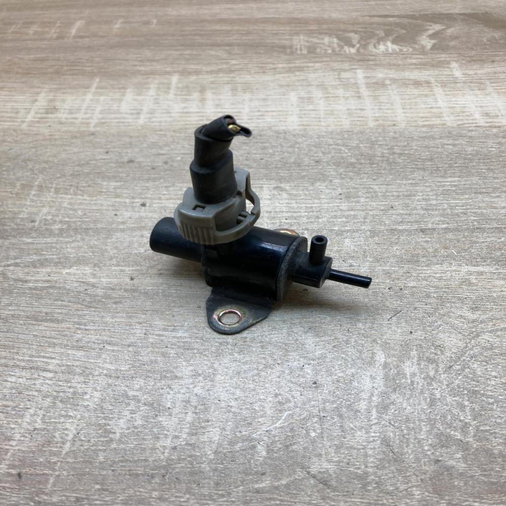7700875012   Turbo solenoid valve Mitsubishi Carisma
