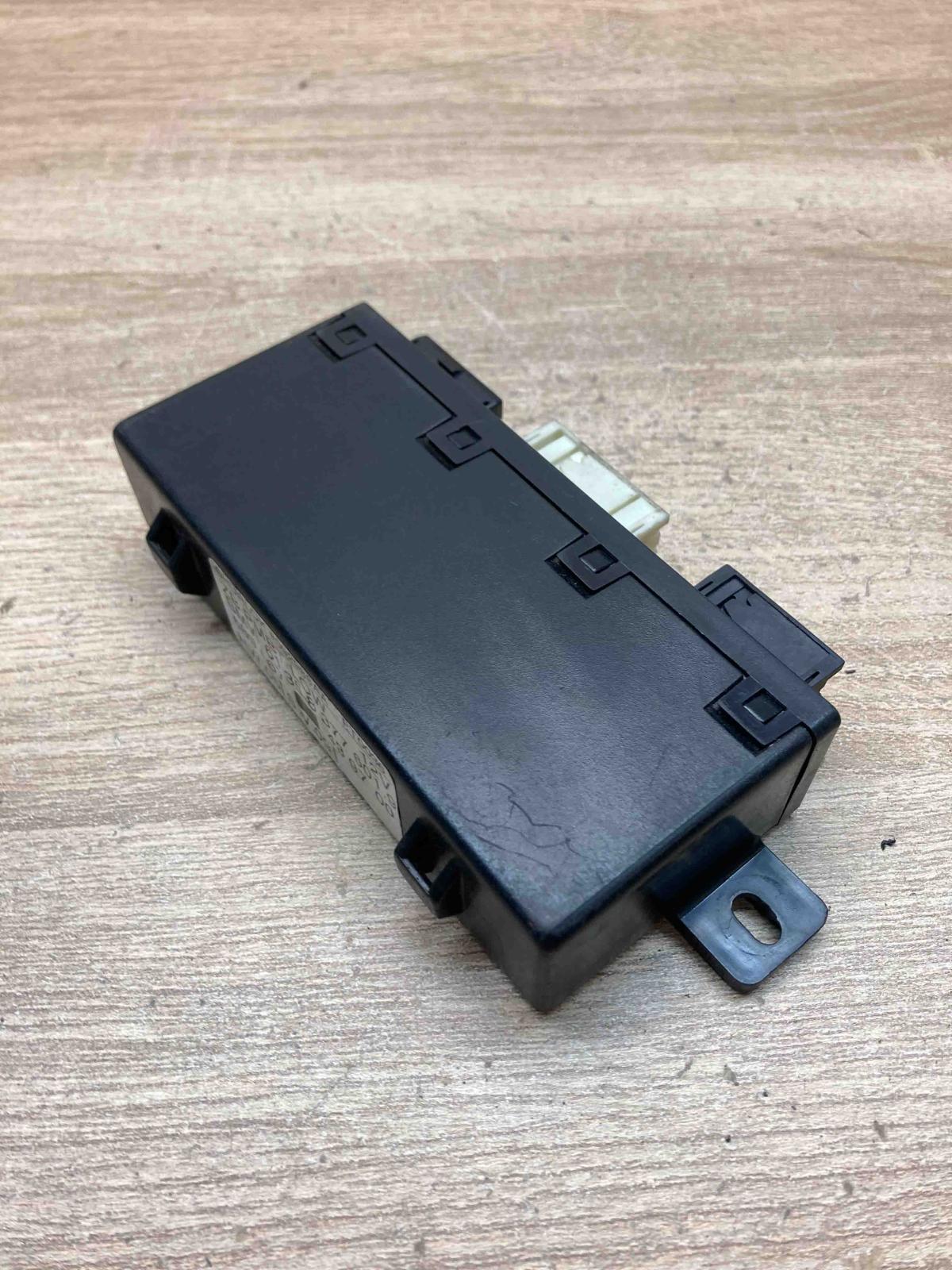 8377601 689667  Door control unit/module BMW 5 E39