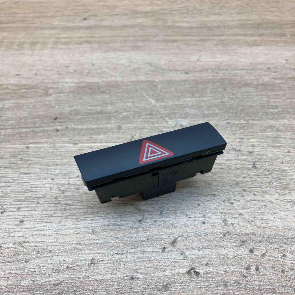 4F0941509 9751216  Hazard light switch Audi A6 S6 C6 4F