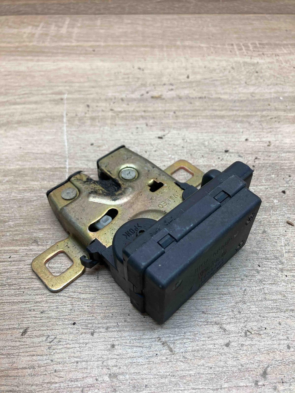 1488775   Tailgate/trunk/boot lock/catch/latch Mini One - Cooper R50 - 53