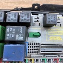 90504534  GM Fuse module Opel Vectra B
