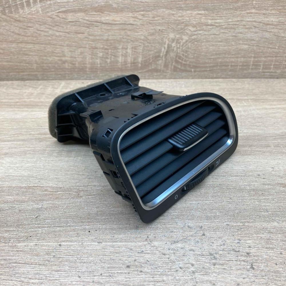 5K0819710D   Dashboard side air vent grill/cover trim Volkswagen Golf VI