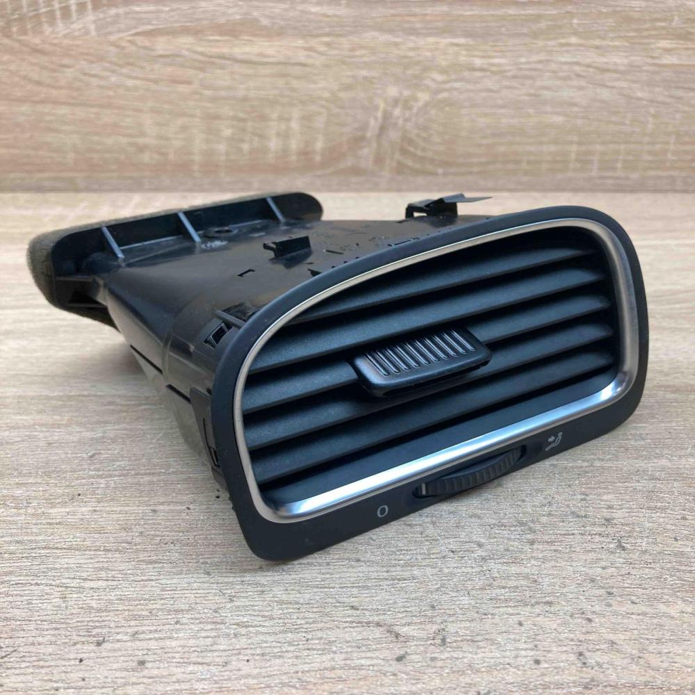5K0819703   Dashboard side air vent grill/cover trim Volkswagen Golf VI