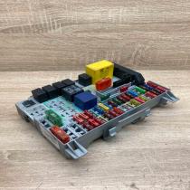 90589965   Fuse module Opel Zafira A