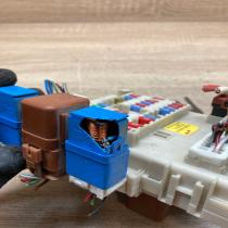 24350BU210 0212031  Fuse module Nissan Almera N16