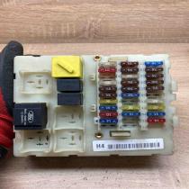 518251905 98AG14A073CH  Fuse module Ford Focus