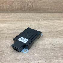 5M0035570B   Aerial antenna amplifier Volkswagen Golf VI