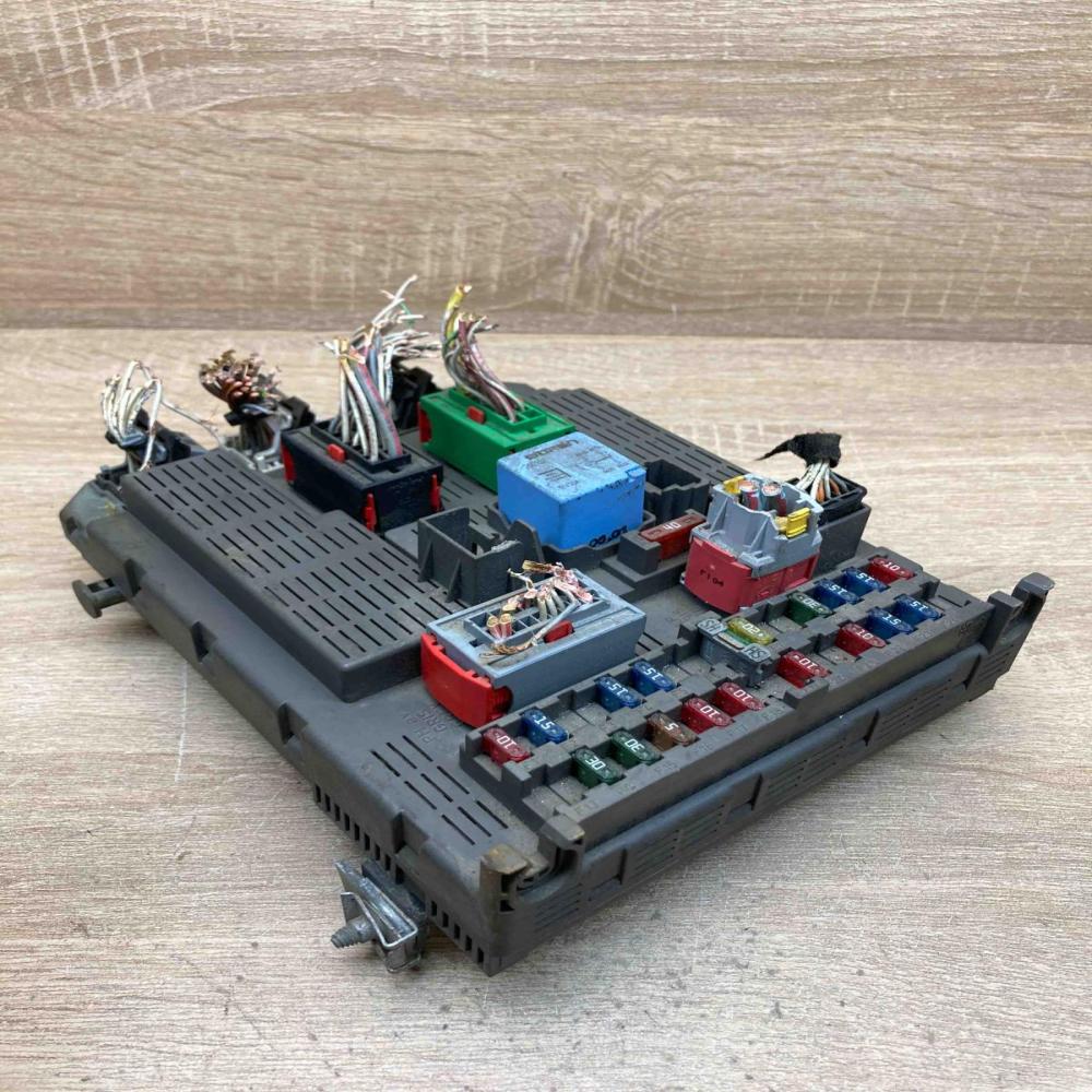 9645352980 264604  Fuse module Citroen C5