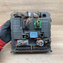 9645352980 264604  Fuse module Citroen C5