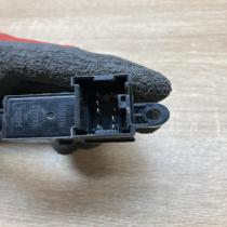 25411 AV600   Electric window control switch Nissan Primera