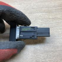 1Z0919235B   Passenger airbag on/off switch Skoda Octavia Mk2 (1Z)