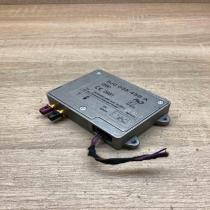8J0035456A  FWD Aerial antenna amplifier Audi A4 S4 B8 8K