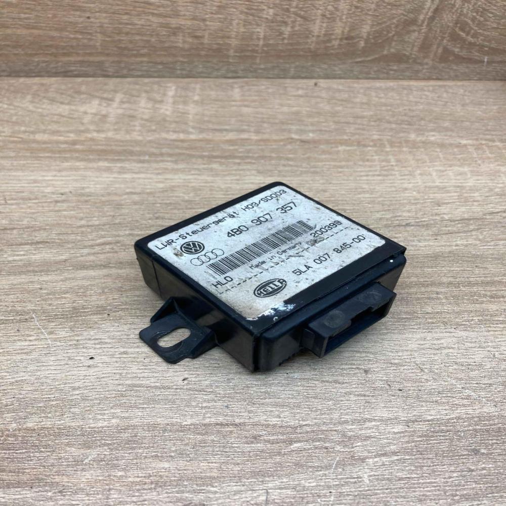 4B0907357 5LA007845 HL0 Light module LCM Audi A4 S4 B5 8D