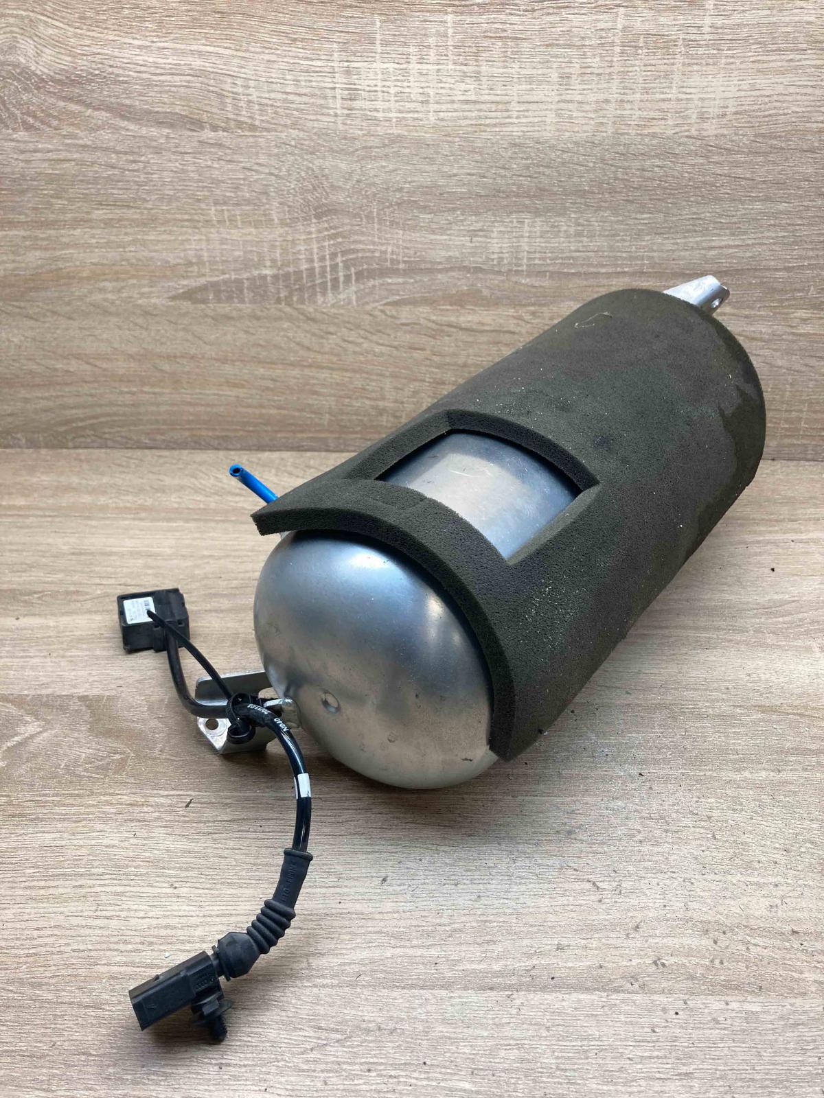 7L0907673E 151792 0061  Air suspension tank/reservoir Audi Q7 4L